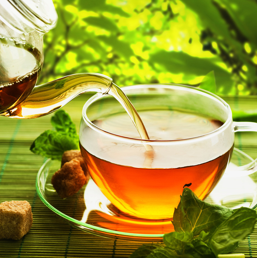 Morning Routine: Energizing Green Tea with Mint for Weight Loss
